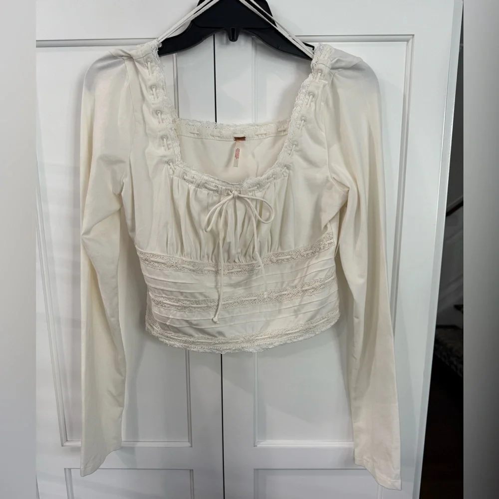 FREE PEOPLE NEW SCARLETT SMOCKED LONG SLEEVE  IVORY